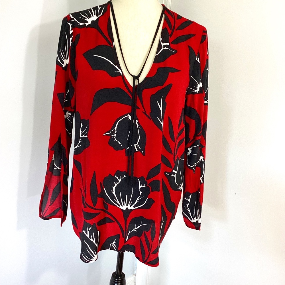 FIFTEEN TWENTY SIZE SMALL FLORAL BURGUNDY BLOUSE TUNIC VNECK BELL SLEEVE